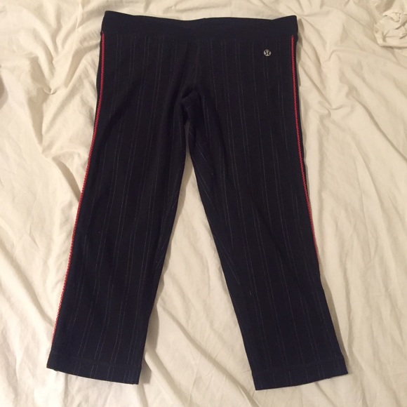 lululemon athletica Pants - Lululemon Atheltica Black Cropped pants sz.6