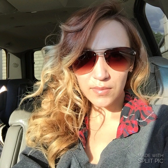 Prada Aviator 😎 Beautiful and 💯% Authentic 🔍. - Picture 2 of 4