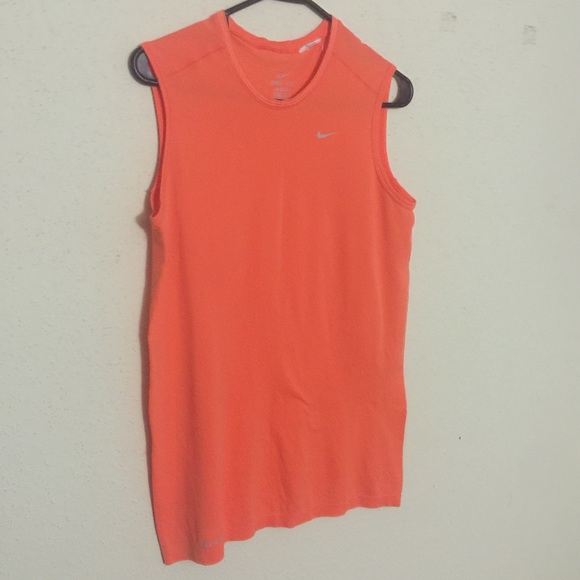 Nike top