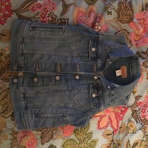 Levis jean jacket