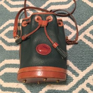 Authentic Dooney & Bourke bucket bag *vintage*