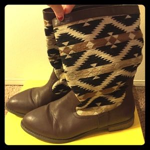 FOREVER21 8.5 Brown Leather & Canvas Tribal Print