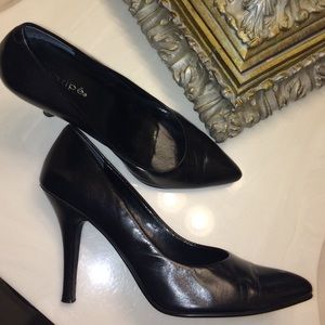 Maripé black heels classics size 8 leather upper