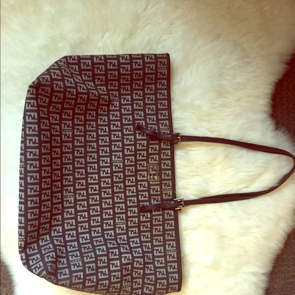 Fendi tote - Picture 1 of 4