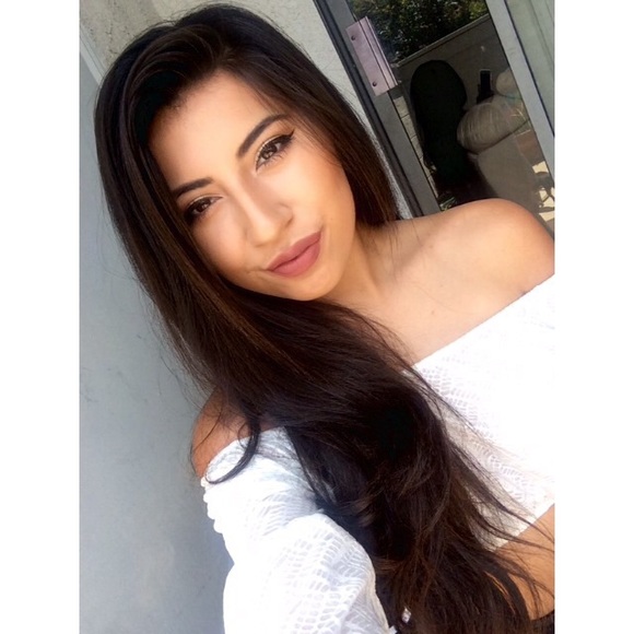 Off shoulders white crop top - Picture 2 of 3