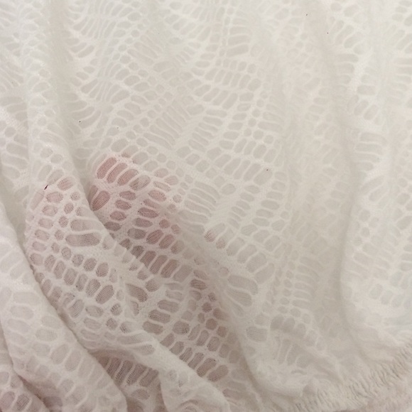 Off shoulders white crop top - Picture 3 of 3