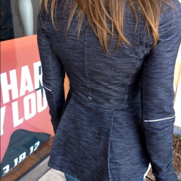 SOLD Lululemon Ride On Blazer - Picture 2 of 4