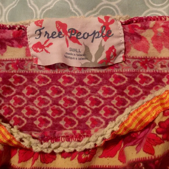 Free People Boho top. - Picture 3 of 4