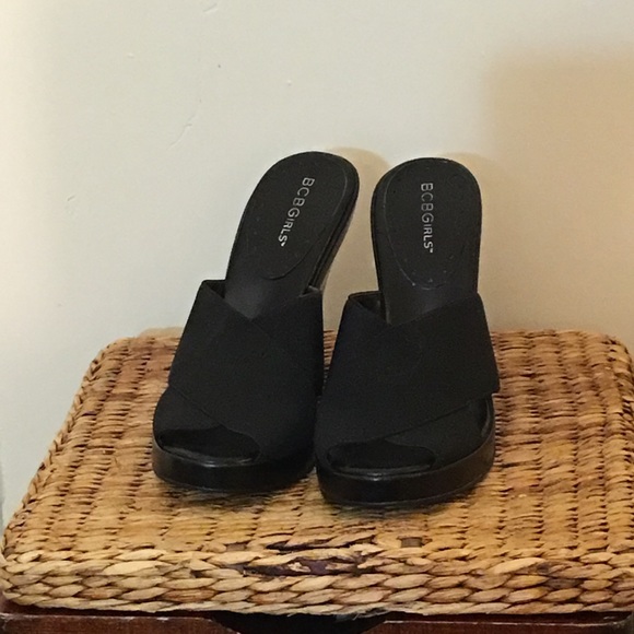 BCBG black stretch platform sandals