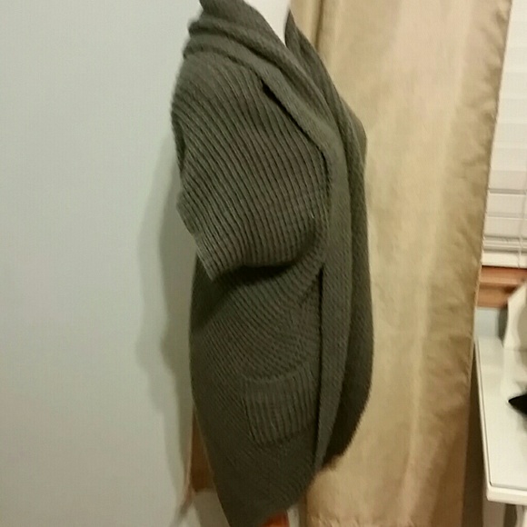 Oversized Cardigan - Picture 2 of 4
