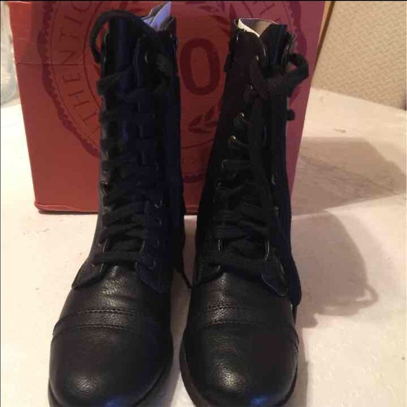 SO Shoes - 😎SOLD ON ANOTHER SITE😎