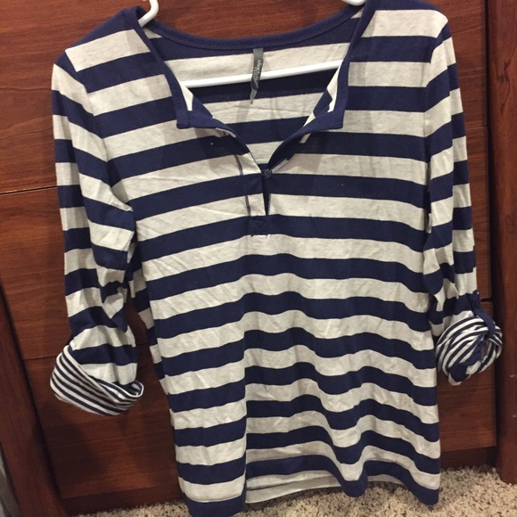 Striped quarter length top