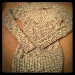 Daytrip sweater size medium