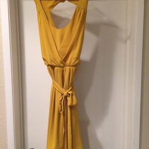 Mustard yellow Express dress