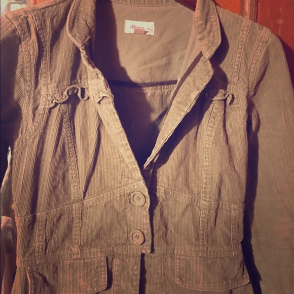 Tan colored medium xhilaration jacket with buttons