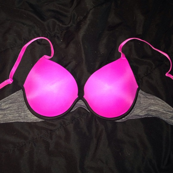 Victoria Secret PINK: Wear Everywhere Bra 34B
