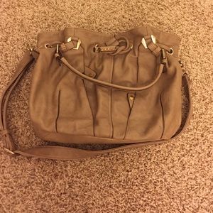 Beige shoulder bag