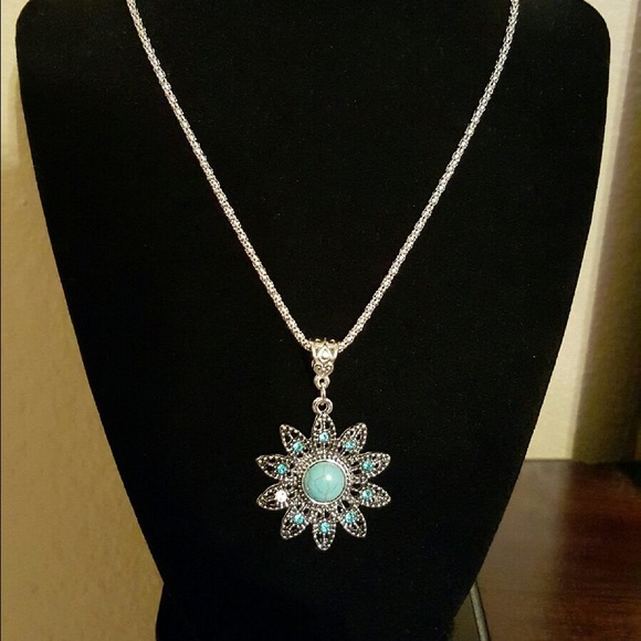 Bohemian Flower Turquoise Necklace