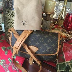 Authentic Louis Vuitton Sologne GM