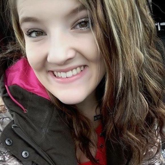 Meet your Posher, Amanda - Picture 1 of 1