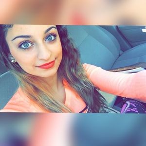 Meet your Posher, Sara