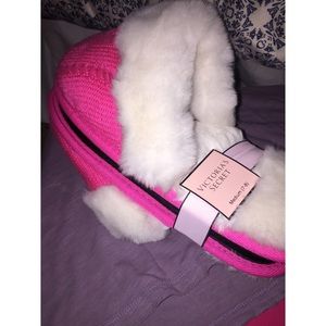 VS Slippers - Pink/White - Size M(7-8)