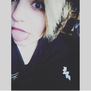 Meet your Posher, Carrie