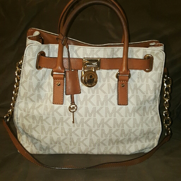 Michael Kors Handbags - Hamilton large purse. Michael Kors.