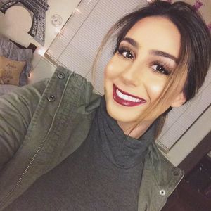 Meet your Posher, Natalie