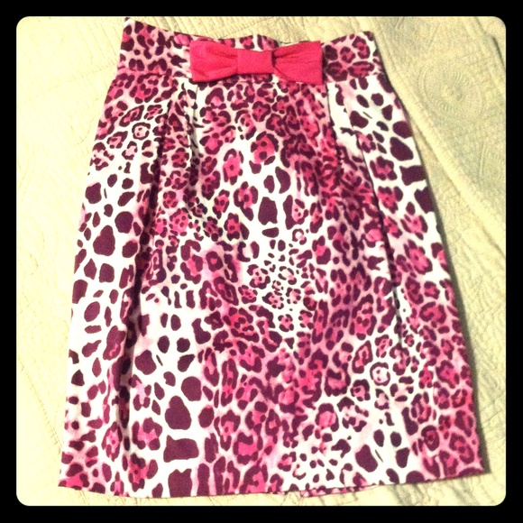 NWOT Fuchsia Cheetah Cinch Waist Bow Skirt