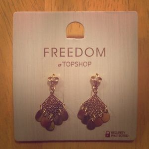 BRAND NEW TOPSHOP Gold Dangle Earrings