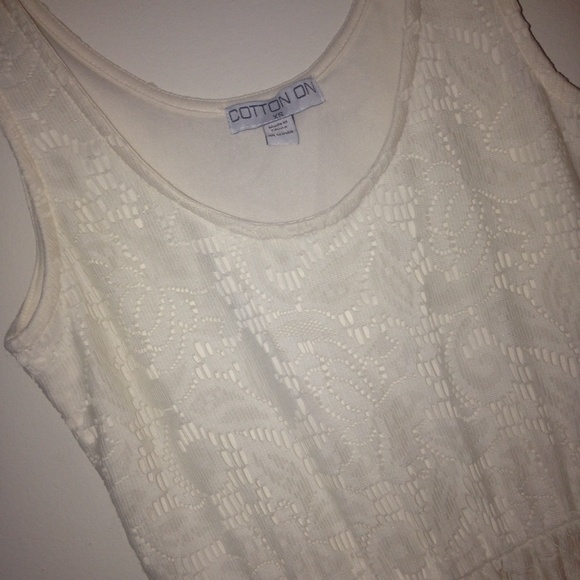 White lace dress - Picture 2 of 2