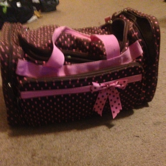 Super cute duffle bag!