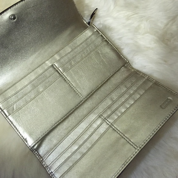 Coach wallet NEW WITHOUT TAGS - Picture 2 of 4