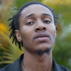 Meet your Posher, Avery