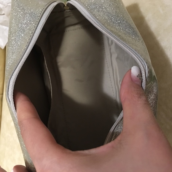 NWT Kate Spade silver glitter cosmetic makeup bag - Picture 3 of 4