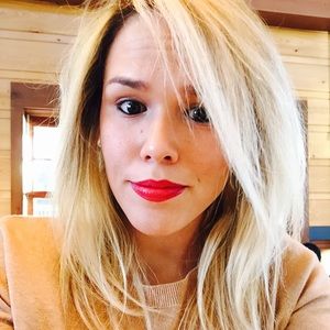 Meet your Posher, Monica