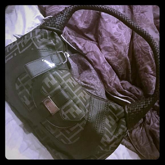 BEAUTIFUL FENDI PURSE