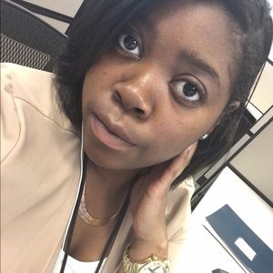 Meet your Posher, Camille