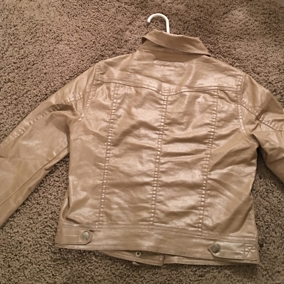 Gold Jacket - Picture 2 of 2
