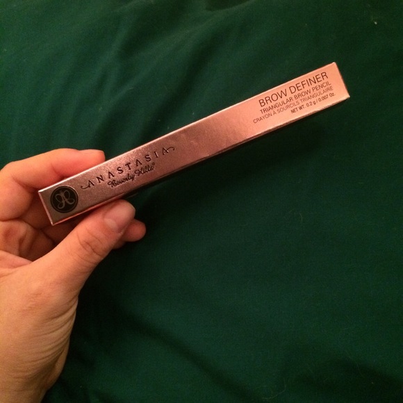Anastasia brow definer