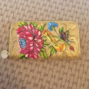***Excellent Condition Ed Hardy Wallet***