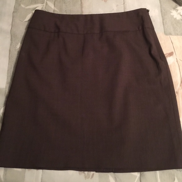 Beautiful Banana Republic mini skirt, size 4