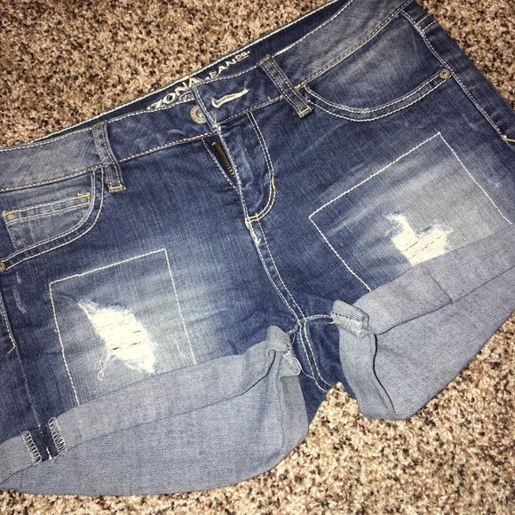 ARIZONA SHORTS.