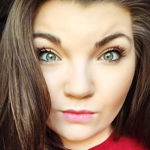 Meet your Posher, Chrissy