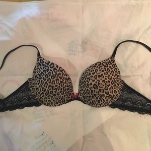 Push up PINK Victoria's Secret bra
