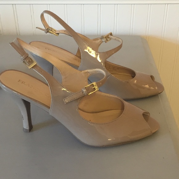 Franco Sarto peep toe strapped heels in nude. Sz 8