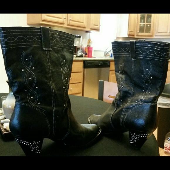 Leather dingo cowboy boots