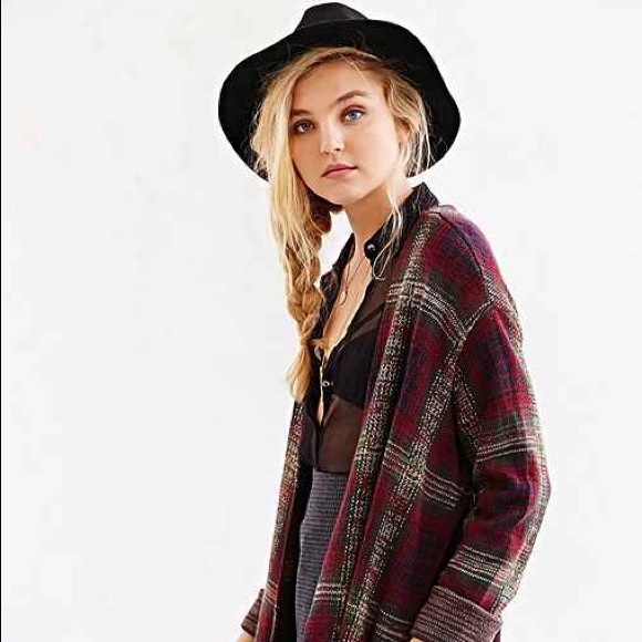 UNIF Nevermind Duster