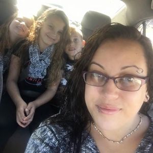 Meet your Posher, Lisi